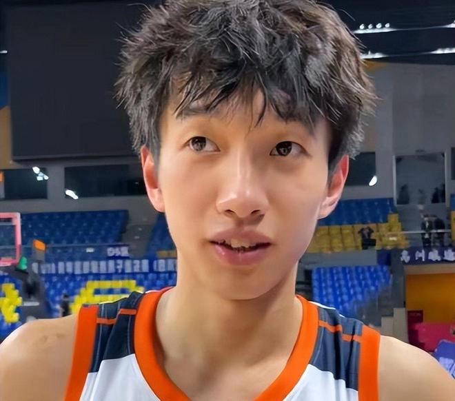 针对伦纳德的调查结束前，快船队与猛龙队的交易将无法正式完成