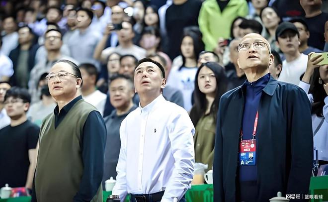 卡里克狠下心!曼联清洗 5 大悍将,狂揽 1.1 亿砸顶级巨星