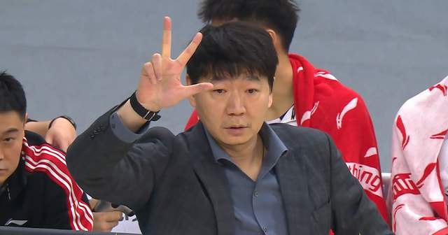 世界杯:哲科比肩C罗魔笛!20岁妖星双响 瑞士4
