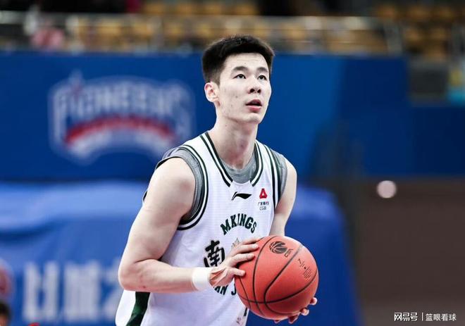 卡里克狠下心!曼联清洗 5 大悍将,狂揽 1.1 亿砸顶级巨星