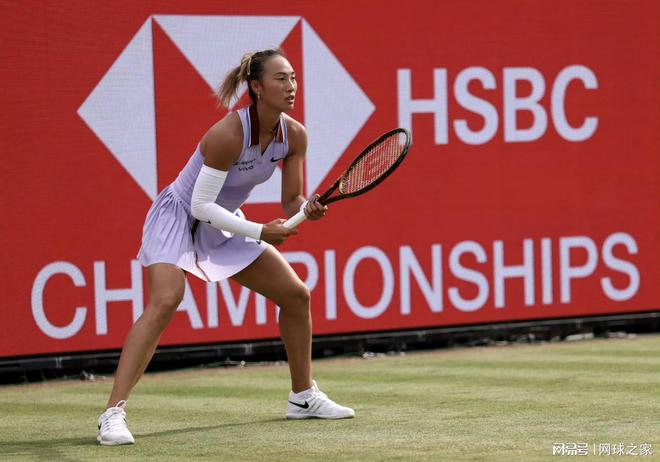 甜馨妈妈离婚8年后首谈贾乃亮:常与他探讨教育,要给女儿很多爱