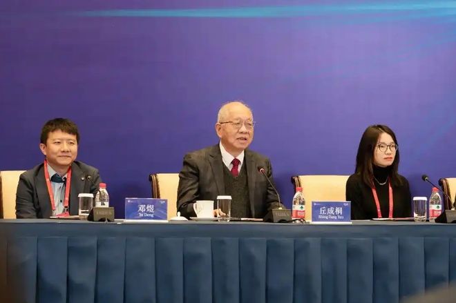 马尔蒂尼：国家队选帅要争取到理想的人，不会为赶时间而妥协
