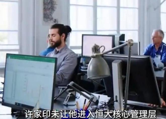 突发！曝阿森纳正全力求购27岁奥斯梅恩：被要价7000万欧 33场22球