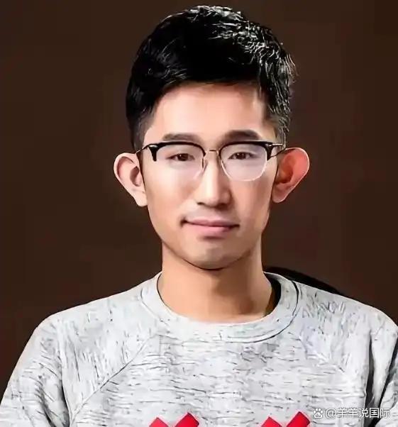 堪称离谱的枕边翻车，清华学霸杨奇函熟睡时，被女友长期悄悄转走百万钱财