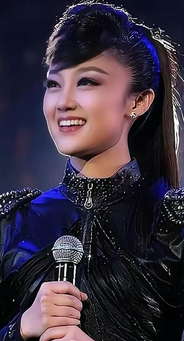 5场7球+3场梅开二度!世界第一中锋之争无悬念,他真不比姆巴佩弱