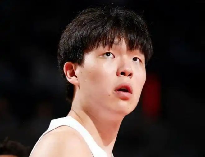 “像女生器官,不许摆在桌子上!”小仙女怒怼男同学,令人生理不适