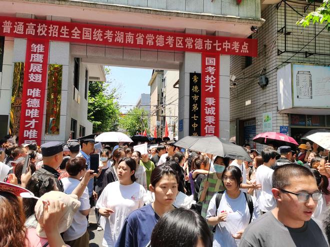 5年2.52亿美元！文班亚马提前顶薪续约马刺 为球队放弃超级顶薪