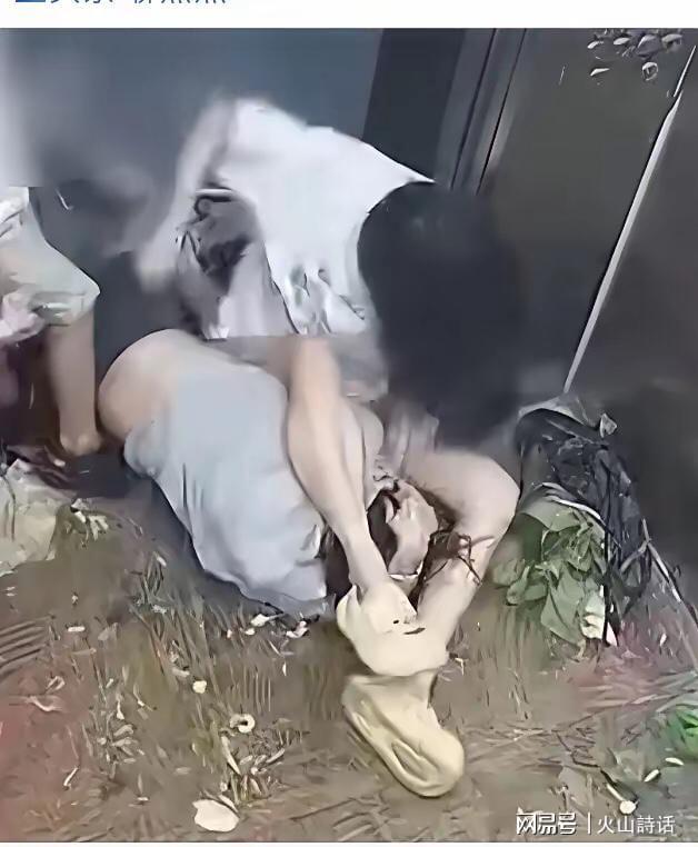 爆冷逆转2号种子!中国女网17岁新星崛起:郑钦文王欣瑜后继有人