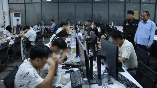 5年8150万留队,场均13+6!火箭25岁前锋力压谢泼德?可竞争最佳第6人