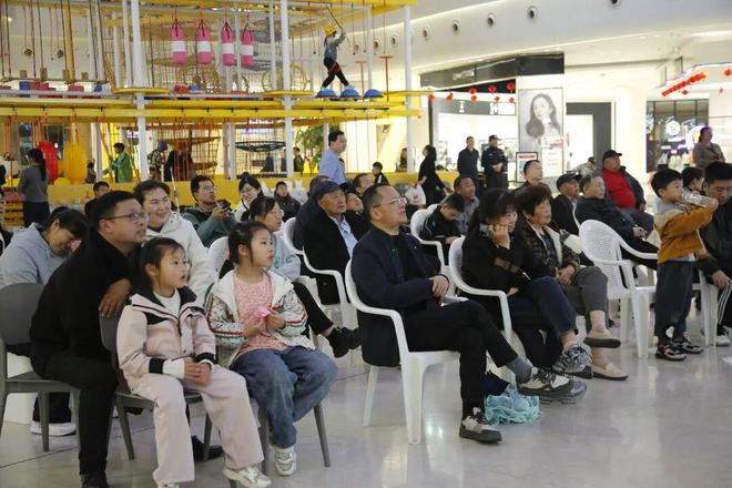 梅西从国家队退役2天,财富状况被扒,年薪2500万美元是冰山一角