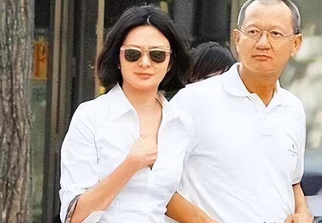 皇马球星维尼修斯被西甲禁赛4场,将缺席对阵巴萨;维尼修斯解释获得红牌原因:一场意外的纠缠!
