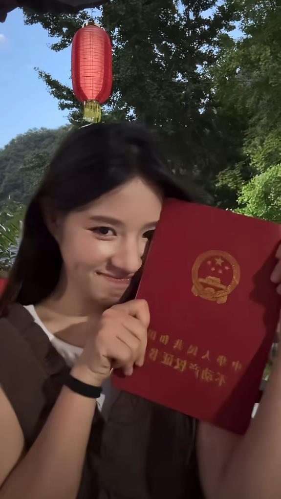 姆巴佩失点又伤退,法国2