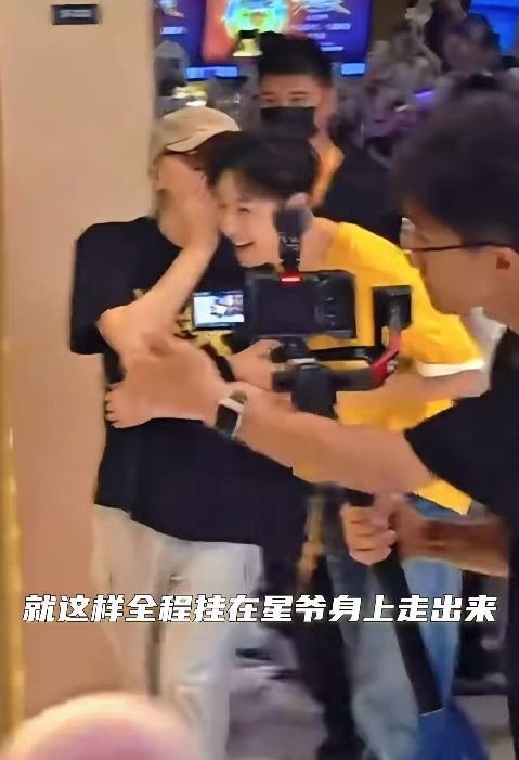 泪目!40岁魔笛告别世界杯:最后一舞谢幕 老友C罗送上安慰和拥抱