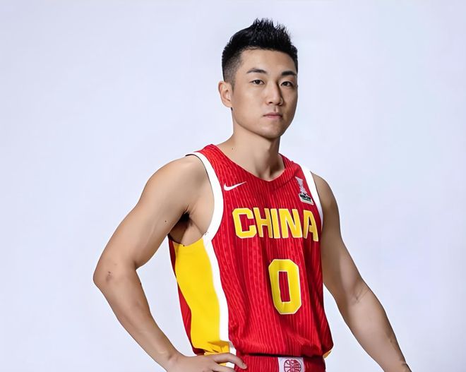 【油价大降】汽油“刚大降近2000元/吨”,92接近7.1元/升后“涨了起来”,近2月统计“大涨超1.1元”后,明晚24时或“再大涨”!