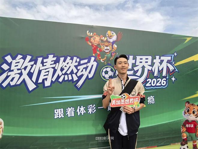 当过欧洲杯第一帅,在意甲没成为新巴蒂,36岁勇闯英伦
