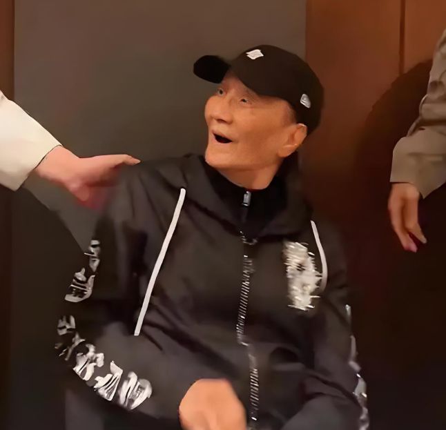 阿瑟·费里 今年温网的童话故事