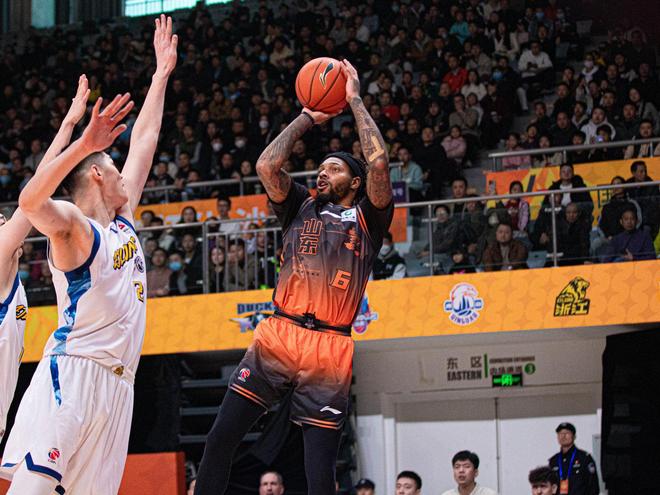 在NBA一支球队想要夺得总冠军，到底需要什么样的球员？