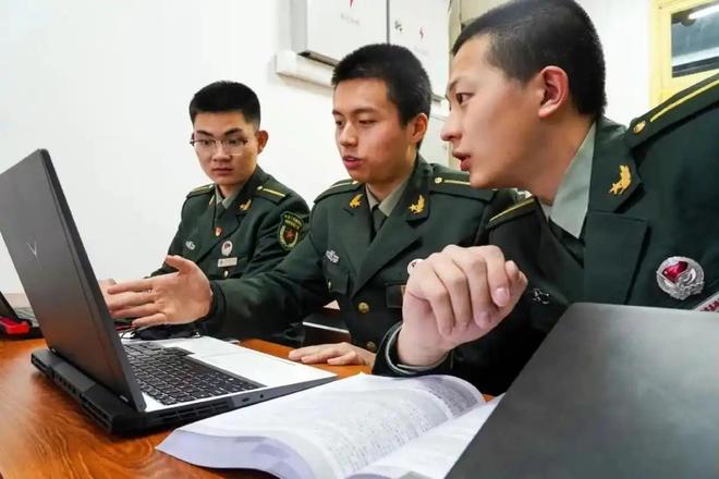 万字解读三:华为这次转身要啃的,是中国科技最硬的半导体骨头