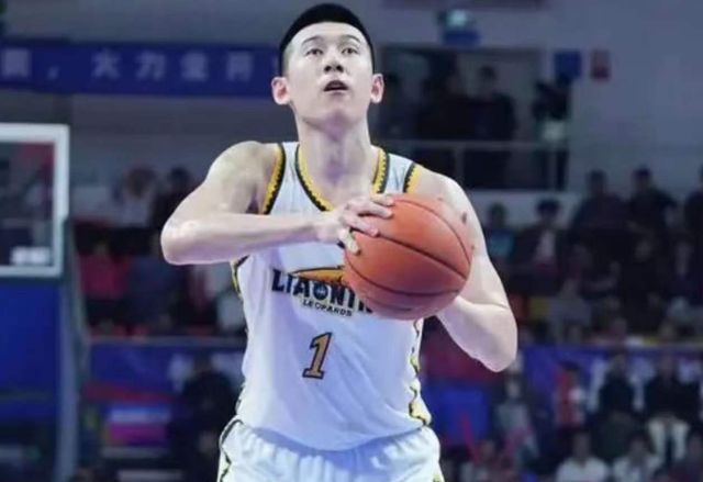 山东高速男篮官宣,新援法耶加盟球队