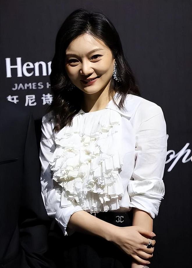 活塞步行者争夺特雷·墨菲三世