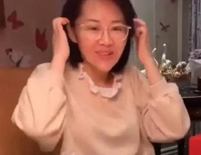 “2034杯”热力开战，农夫山泉全场送电解质水，球迷：有担当
