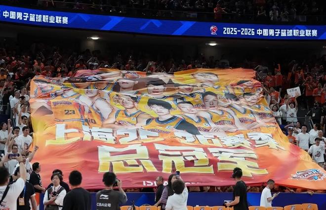 篮网会直接送出顶薪报价,但湖人也绝不想白白失去这位强力得分手